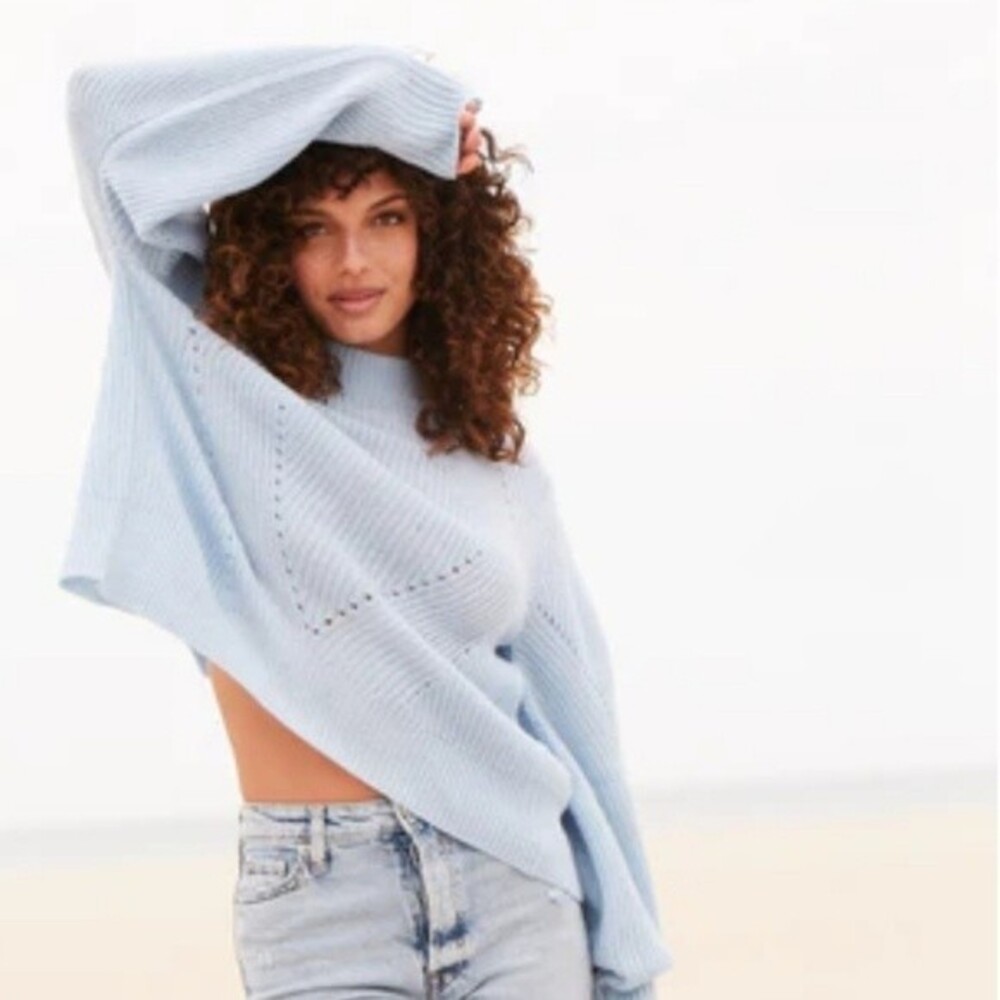 NEW Weatherproof Light Blue Balloon Sleeve Sweater